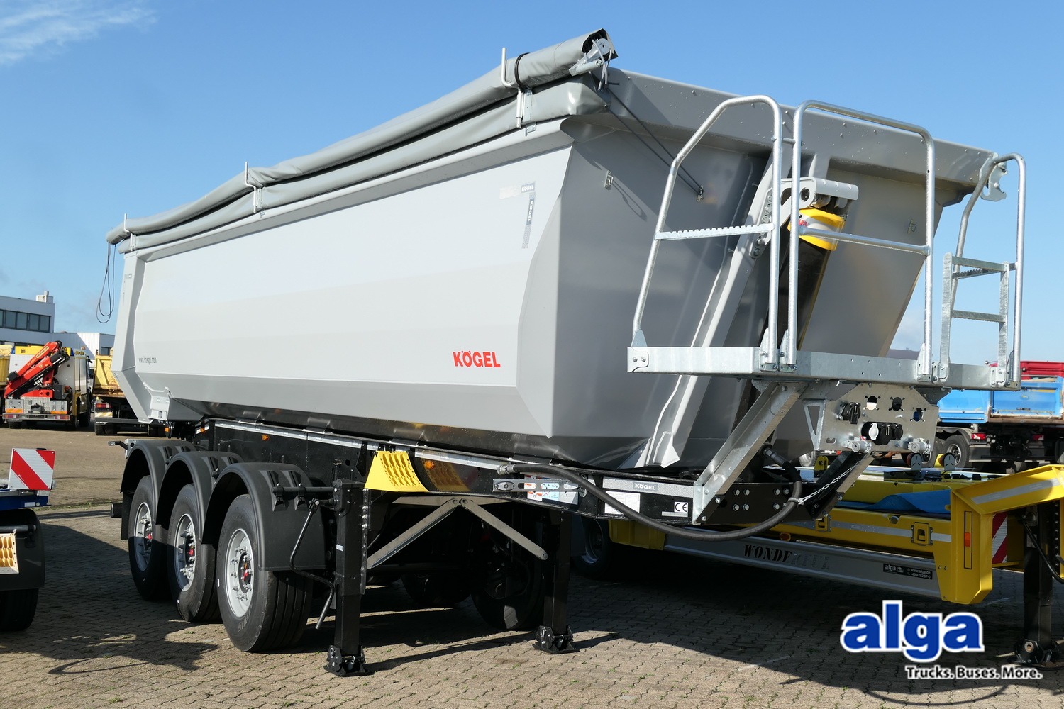 KÖGEL SKM 24P  steel rear dump tipper body