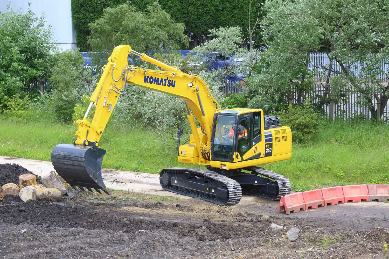 KOMATSU PC210LCI-11  Raupenbagger